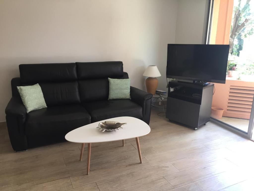 Belle Residence Au Centre De Saint Tropez Avec Piscine Et Garage Kültér fotó